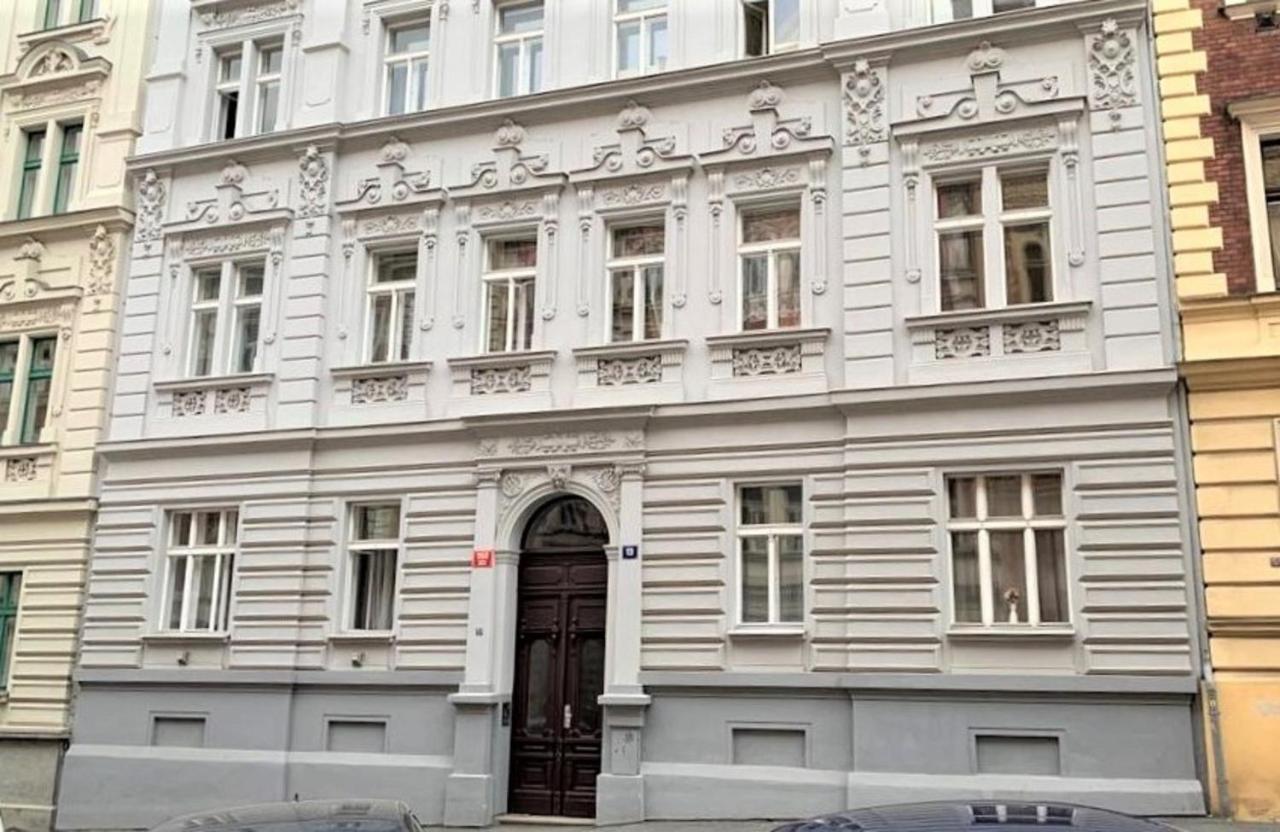 Side Street Apartments Prague Exterior photo