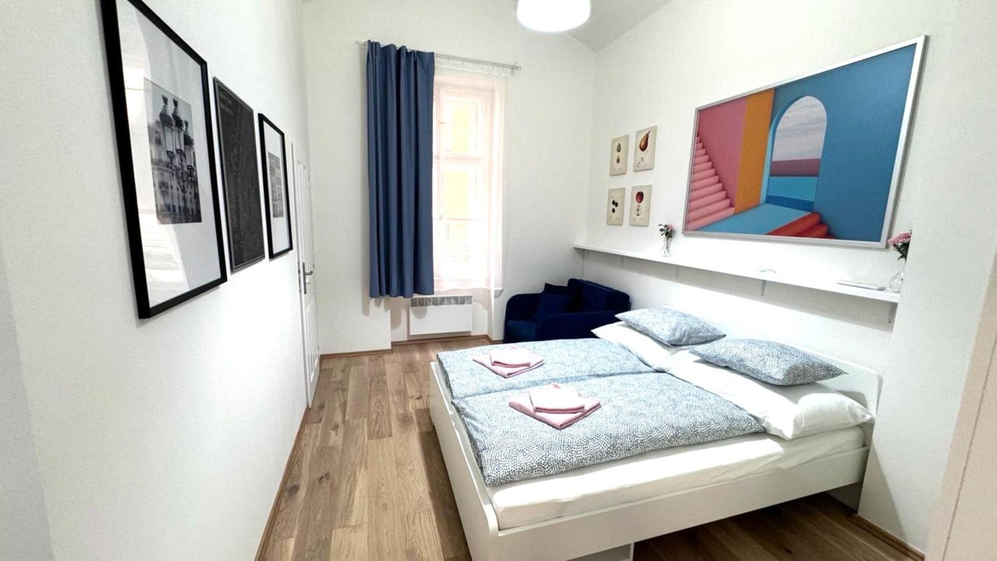 Side Street Apartments Prague Exterior photo